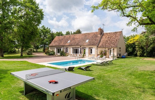 Courtemaux Villa | So Villa Ramènerie (45) - Heated pool - Basketball - 1h30 Paris - 26p.