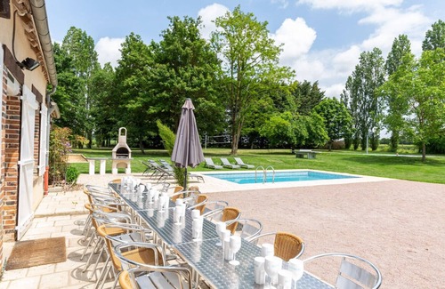 Courtemaux Villa | So Villa Ramènerie (45) - Heated pool - Basketball - 1h30 Paris - 26p.