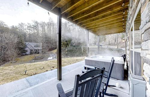 Sevierville House | Soaky Bear