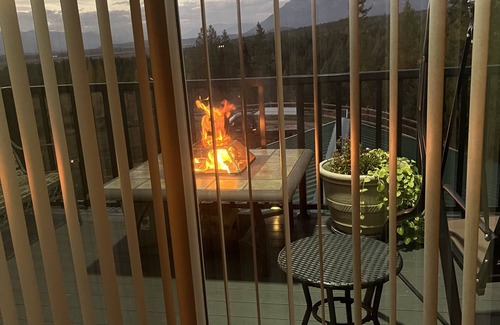 Bonners Ferry Apartment | Soar with the Eagles and hibernate with the Bears.