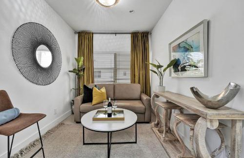 Flamingo/Lummus Apartment | SOBE MONARCH-WALK TO THE BEACH - OCEAN DRIVE GOOD TIME HOTEL AND ANGLER HOTEL ACROSS THE STREET