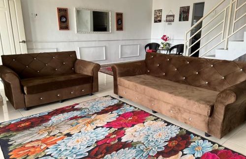 Pasir Mas House | Sobey Laris Homestay SWIMMING SALOR