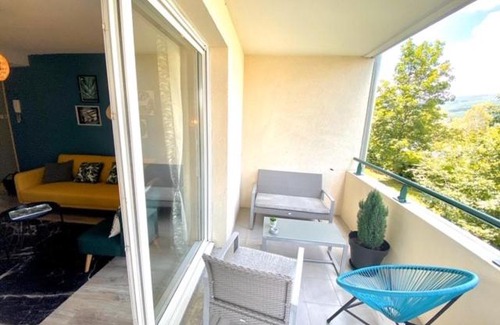 Annemasse Apartment | SOBNB HAUT DU LEMAN 6- Magnifique appartement proche frontière av piscine