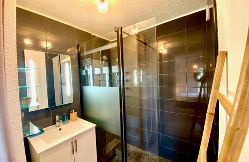 Annemasse Apartment | SOBNB HAUT DU LEMAN 6- Magnifique appartement proche frontière av piscine