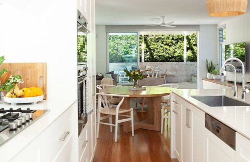 Clovelly House | SoCal House Clovelly IH