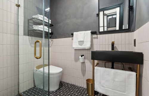 Center City East Hotel | Society Hill Hotel