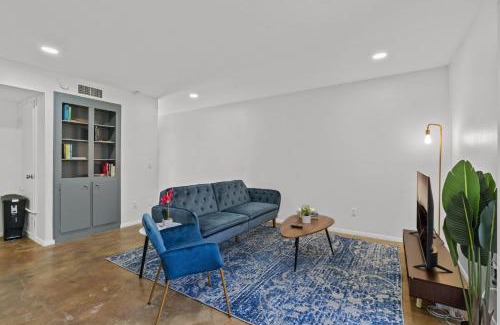 Bouldin Apartment | SOCO Downtown View I Free Pkg
