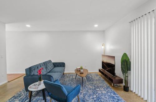 Bouldin Apartment | SOCO Downtown View I Free Pkg