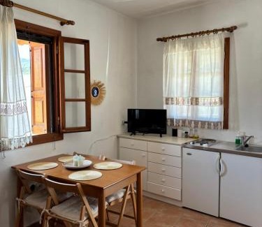 South Rhodes House | Sofia’s Studio