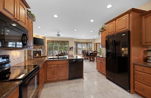 Danbury House | Soft Landings at the Hangar House! Next to the Clubhouse and Airstrip