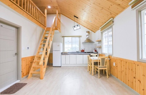 Gangneung House | Sogeumgang Three Mountain Pension