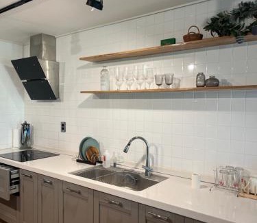 Downtown House | Sogobe Jeju House