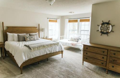 South Haven House | SoHa Escape - Indoor pool, hot tub