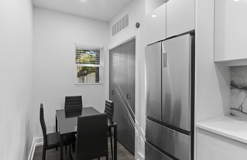 SoHo Apartment | SoHo/Hyde Park Luxury Studio Apt