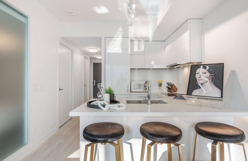 Bloor-Yorkville Apartment | Soho Suites Yorkville
