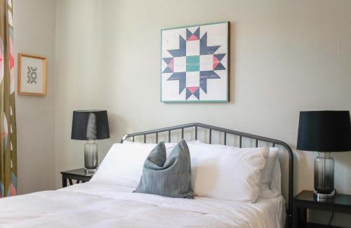 Ghent Apartment | Sojourn at Colley Manor Unit 1 Sleeps 4