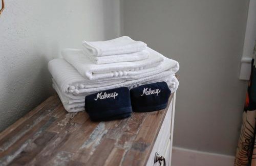 Ghent Apartment | Sojourn at Colley Manor Unit 3