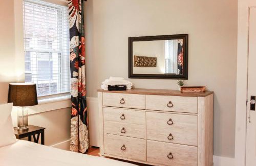 Ghent Apartment | Sojourn at Colley Manor Unit 4