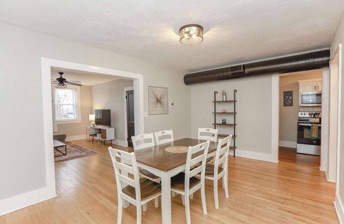 Norfolk Apartment | Sojourn at Colley Manor Unit 4 Sleeps 4