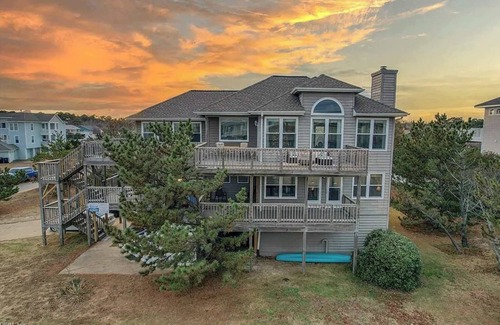 Sandbridge House | Sojourn Ocean Dreams Sleeps 18+