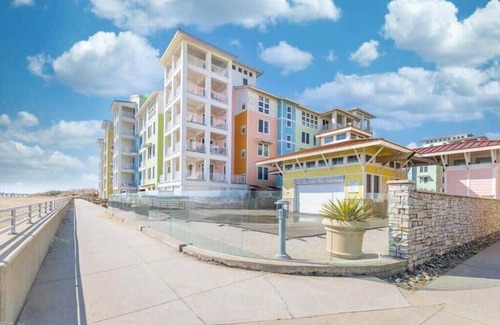 Sandbridge Apartment | Sojourn Sanctuary 2 Bedroom Sleeps 7