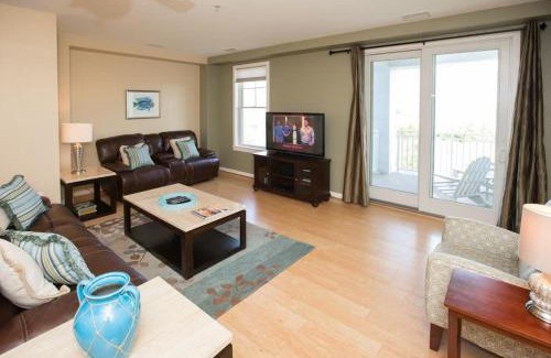 Sandbridge Apartment | Sojourn Sanctuary 2 Bedroom Sleeps 7