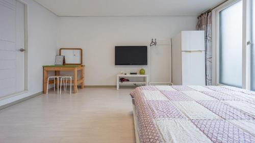 Sokcho House | Sokcho World Pet-Friendly (Paid) Pension