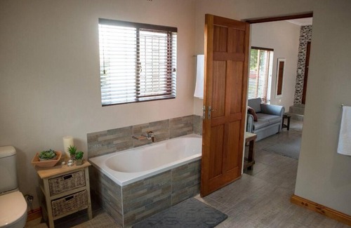 Paarl Apartment | Sol Montis Guest Cottage