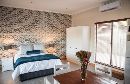 Paarl Apartment | Sol Montis Guest Cottage