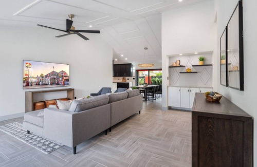 Pointe Scottsdale House | Sol Paradise Villa + Heated Pool