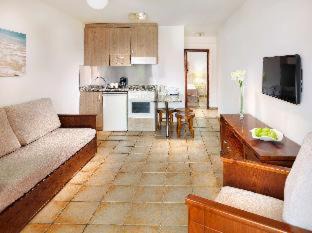 Costa Adeje Apartment | Sol Sun Beach Apartamentos