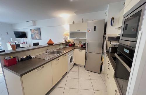 Le Couchant Apartment | Sol-y-Days Indigo, large luxury apartment close to the beaches