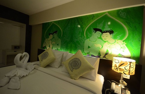 Nong Bon Hotel | Solace @ Srinakarin