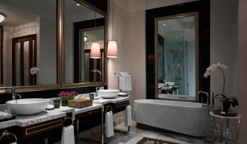 Tambo Hotel | Solaire Resort Entertainment City