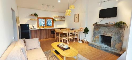 Sa Pa House | Solana Villa Sa Pa - 2 BR, mountain view, 5 min to Sun plaza
