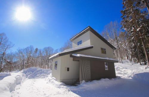 Hokujo Ski Chalet | Solar Chalets by HHG