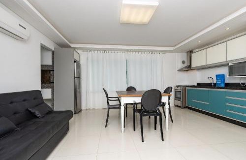 Quatro Ilhas Apartment | Solar das Ilhas 203 – Lindo Apartamento com Ótimo Custo-Benefício, a Poucos Metros da Praia de 4 Ilhas.