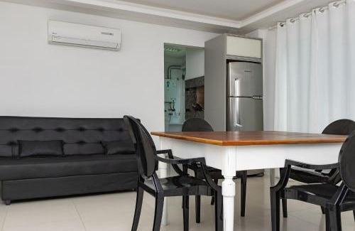 Quatro Ilhas Apartment | Solar das Ilhas 203 – Lindo Apartamento com Ótimo Custo-Benefício, a Poucos Metros da Praia de 4 Ilhas.