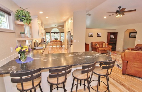 Southeast Boise House | Solar Powered Family Oasis near Boise State, Downtown, River and Greenbelt.