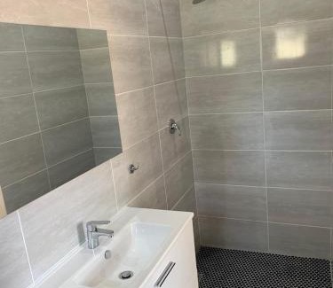 Constantia Apartment | SOLAR POWERED - Heart of Constantia2