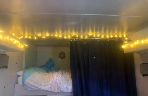 Fishbourne Apartment | Solar Powered Hideaway