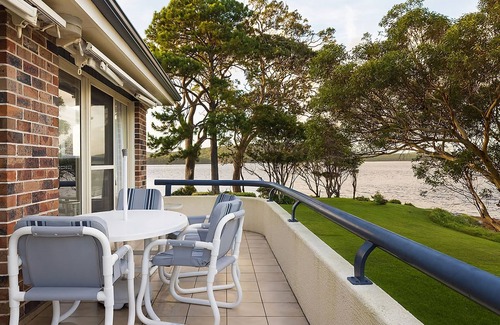 Soldiers Point Apartment | Soldiers Point Absolute Waterfront The Peninsula