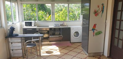 Petit-Bourg House | Soleil levant