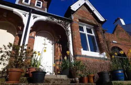Rostrevor House | Solo Bike Mourne Guest Lodgings