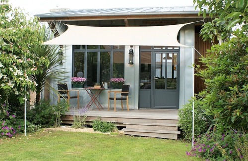 Concarneau Cottage | Solo / Duo, cozy cottage, garden, terrace in the countryside of Concarneau