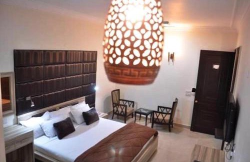 Greater Kailash Hotel | Solo Victoria Hotel