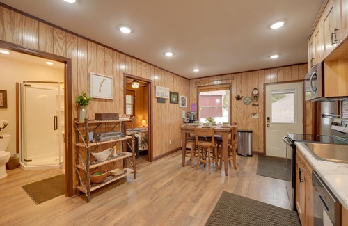 Solon Springs Cabin | Solon Springs Getaway w/Dock & Kayaks!