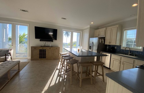 Summerland Key House | Solstice Seaside Waterfront House w/Pool & Spectacular Ocean Views/Min 28 Nights