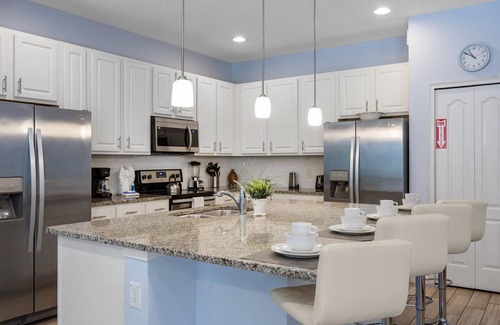 Sunridge Woods House | Solterra 10 Bed Luxury Oasis. 5252