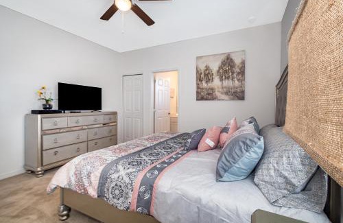 Loughman Resort | Solterra Resort 11 Bed 9 baths